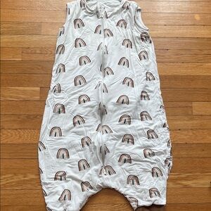 Kyte BABY White Sleep Sack with Rainbow Print